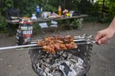 Berliner Brutzelzoff: Grillwiese in Friedrichshain oft überfüllt, Bezirke sollen Alternativen schaffen