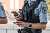 Heißen Kaffee ins Gesicht geschüttet: Streit an Bahnhof eskaliert