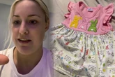 Großeltern schenken Mädchen süßes Kleid: Als die Mutter genauer hinsieht, rasten alle aus