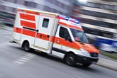 Verdacht auf Herzinfarkt: Parkplatz-Unfall am Einkaufsmarkt