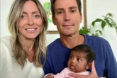 Riesen-Fauxpas bei künstlicher Befruchtung: Eltern und falsches Baby werden zu einer Familie