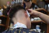 Illegale Haarschnitte? Kontrollen bei Barbershops in München