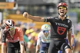 Irrer Jubel-Fauxpas! Radstar feiert Etappensieg - dabei ist er nur Dritter