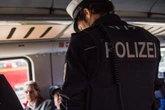 Streit um Sitzplatz im Zug eskaliert: Polizei muss eingreifen