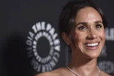 Expertin sicher: Meghan Markle schickt mit ihren Outfits eine geheime Botschaft an die britischen Royals