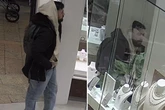 Er schnappte sich Schmuck und verletzte eine Mitarbeiterin: Polizei sucht diesen Räuber