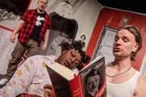 Comödie Dresden: "Familie Braun" will mit bissiger Nazi-Satire überzeugen