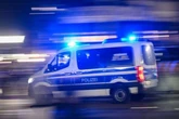 Nothammer-Attacke auf offener Straße: Brutalo-Duo raubt Mann aus