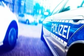 Mit mehr als 100 km/h durch die Stadt: Biker rast Polizei davon