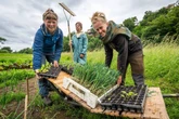 Bausommercamp in Sachsen: Urlaub aufm Bau und dabei Gutes tun