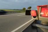 Zu schnell unterwegs: Polizei stellt über 600 Verstöße bei Kontrollen auf A4 und A72 fest