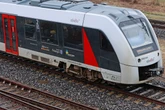 Einstiegsleiter von Regionalbahn erfasst 19-Jährigen im Gleisbett