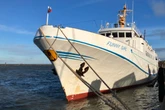 Fähre treibt manövrierunfähig auf der Nordsee: Starker Wind erschwert Rettung