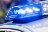 Münchnerinnen an Bushaltestelle belästigt: 78-Jähriger sorgt für widerlichen Zwischenfall