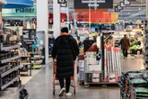 Polizeibekannte Baumarkt-Diebe beim Klauen erwischt: Jetzt sitzen sie hinter Gittern