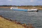 Betrunken in der Schleuse: Güterschiff braucht Ersatz-Kapitän
