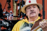 Carlos Santana im Playboy: Wir müssen zurück zur Hippie-Mentalität