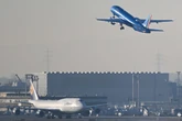 Bei Rückflug nach Düsseldorf: Flugzeug-Triebwerk plötzlich in Flammen