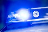 Mysteriöser Knall in Stadtfeld Ost: Geplatzte Autoscheibe verstutzt Polizei