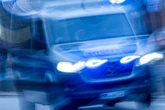 Laute Knalle in Rottweil: Mann steht mit Schreckschusswaffe auf Balkon