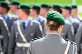 Treue gegenüber Land und Partner: Fremdgehen bei Bundeswehrsoldaten darf bestraft werden