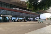 Schüsse und Explosionen! Bewaffnete Gruppe überfällt Hauptstadt-Flughafen