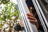 Einbruch in Nürnberger Schule: Täter plündern Büros – Polizei sucht Zeugen