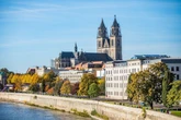 Bröckelige Mauer: Elbuferpromenade in Magdeburg teils gesperrt