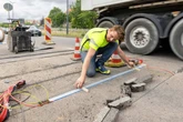 Mit Sensoren gegen Risse: Bergstraße bekommt Frühwarnsystem
