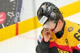 Kieferbruch! Deutschland-Star bei Eishockey-WM schwer verletzt