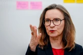 "Über 3,1 Milliarden Euro Minus seit ihrem Amtsantritt": DB-Cargo-Chefin fliegt raus