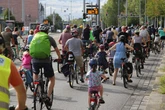 "Straßen sind für alle da": Familien rollen bei Demonstration über den Innenstadtring