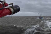 Brenzlige Lage: Krabbenkutter steckt auf Nordsee fest