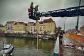 Mann springt zur Rettung in Spree: Doch Feuerwehr muss ran