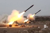 Tàu hàng trúng tên lửa của nhóm Houthi ở vịnh Aden