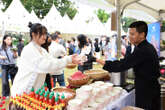 Khách đến Vietnam Phở Festival Seoul tăng vọt, các gian hàng gấp rút bổ sung nguyên liệu