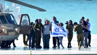 Sharm, firmata la pace. Trump: “Ok alla polizia di Hamas”. Meloni: pronti ai soldati nella Striscia