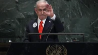 Netanyahu show nell'aula vuota all'Onu: “Non mi fermo”. Fischiato nega il genocidio e la fame