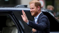 Disgelo tra Harry e Carlo, il principe sarà ospite del re a Buckingham Palace