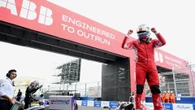 La Formula E, a Tokyo vittoria senza sorpassi per Vandoorne e il quarto sigillo di Rowland