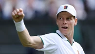 Wimbledon, battaglia Sinner-Kecmanovic: Jannik cade, risale, vince (4-6, 6-3, 6-7, 6-2, 6-3)