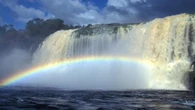 48 ore tra le cascate del Venezuela, raggiunte sorvolando l’Orinoco, il fiume mito dell’El Dorado