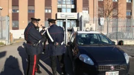 Modena, uccide la compagna e va dai carabinieri con il corpo nell’auto