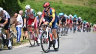 Jonathan Milan trionfa allo sprint a Cuneo ed è campione italiano su strada in linea