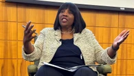 Usa, la Corte Suprema consente a Lisa Cook di restare alla Fed