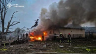 Pioggia di bombe sull’Ucraina, a Leopoli paura nel treno con 110 italiani. La Polonia alza i jet