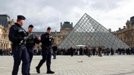 Louvre, la rivelazione clamorosa: la password del sistema di sicurezza era… “Louvre”