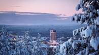 Un hotel di 20 piani interamente in legno dà il benvenuto a Skellefteå, Svezia, profondo nord. E se volete un bagno ghiacciato...