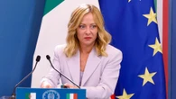 La linea di Meloni: non è tempo di uno Stato palestinese. Conte: atto di sudditanza verso Netanyahu