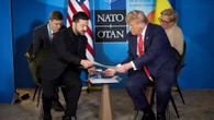 Trump taglia le armi all'Ucraina. Zelensky: “Il nostro popolo va protetto”